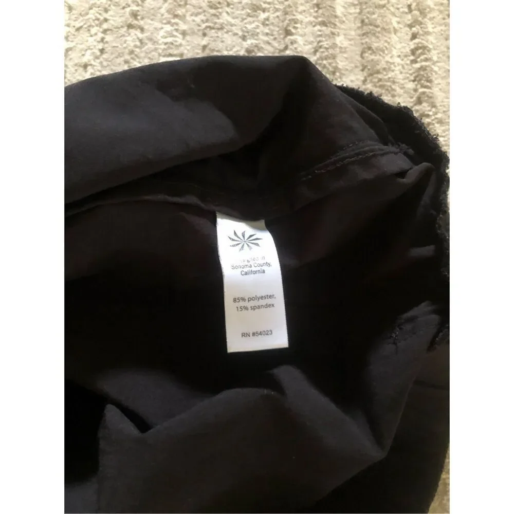 Athleta Black Athletic Shorts Womens Small Zip Pocket Running